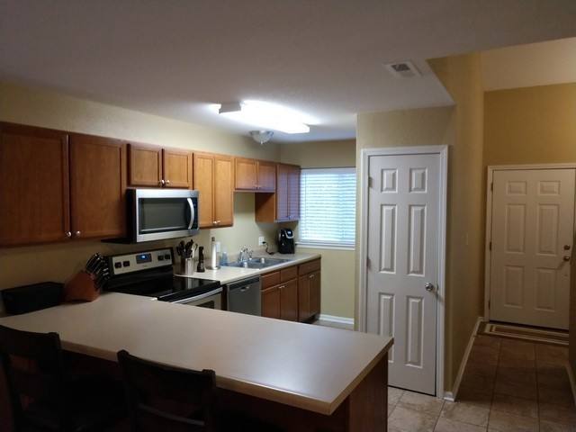Townhouse for rent at 1200 Christy Dr, Manhattan, KS 66503