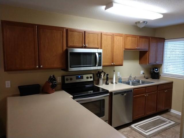 Townhouse for rent at 1200 Christy Dr, Manhattan, KS 66503