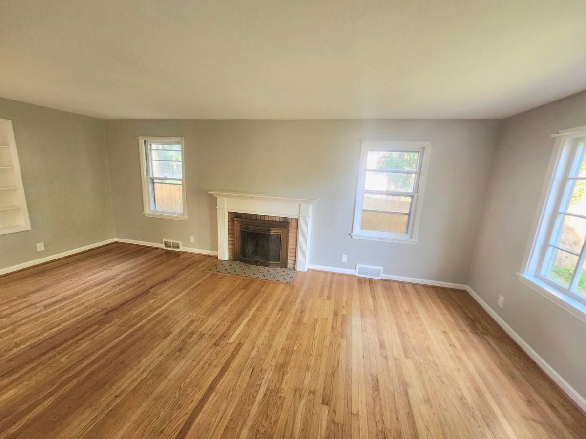 House for rent at 21 Glenmont Dr, Rochester, NY 14617