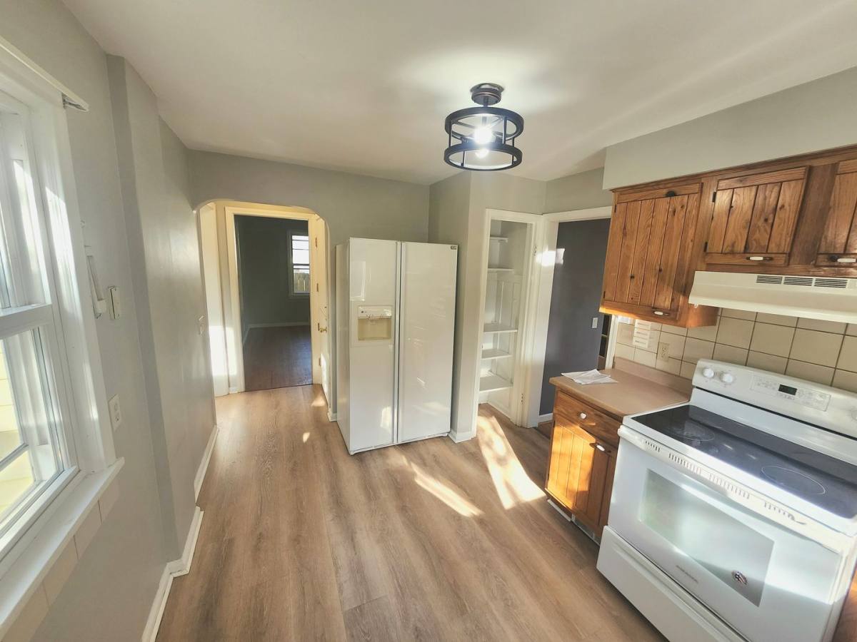House for rent at 21 Glenmont Dr, Rochester, NY 14617