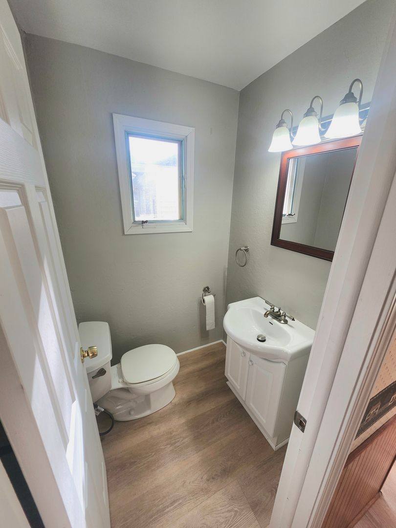 House for rent at 21 Glenmont Dr, Rochester, NY 14617