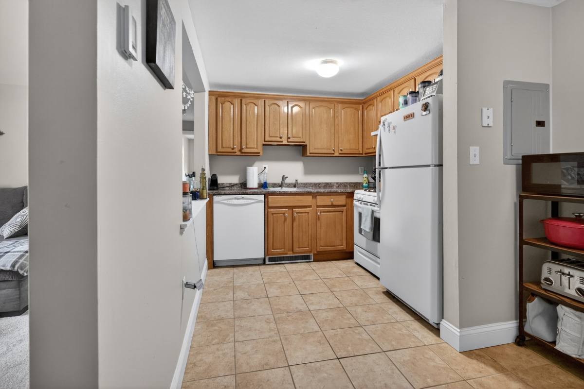 Apartment for rent at 17 Anderson Ave #4, Middleboro, MA 02346