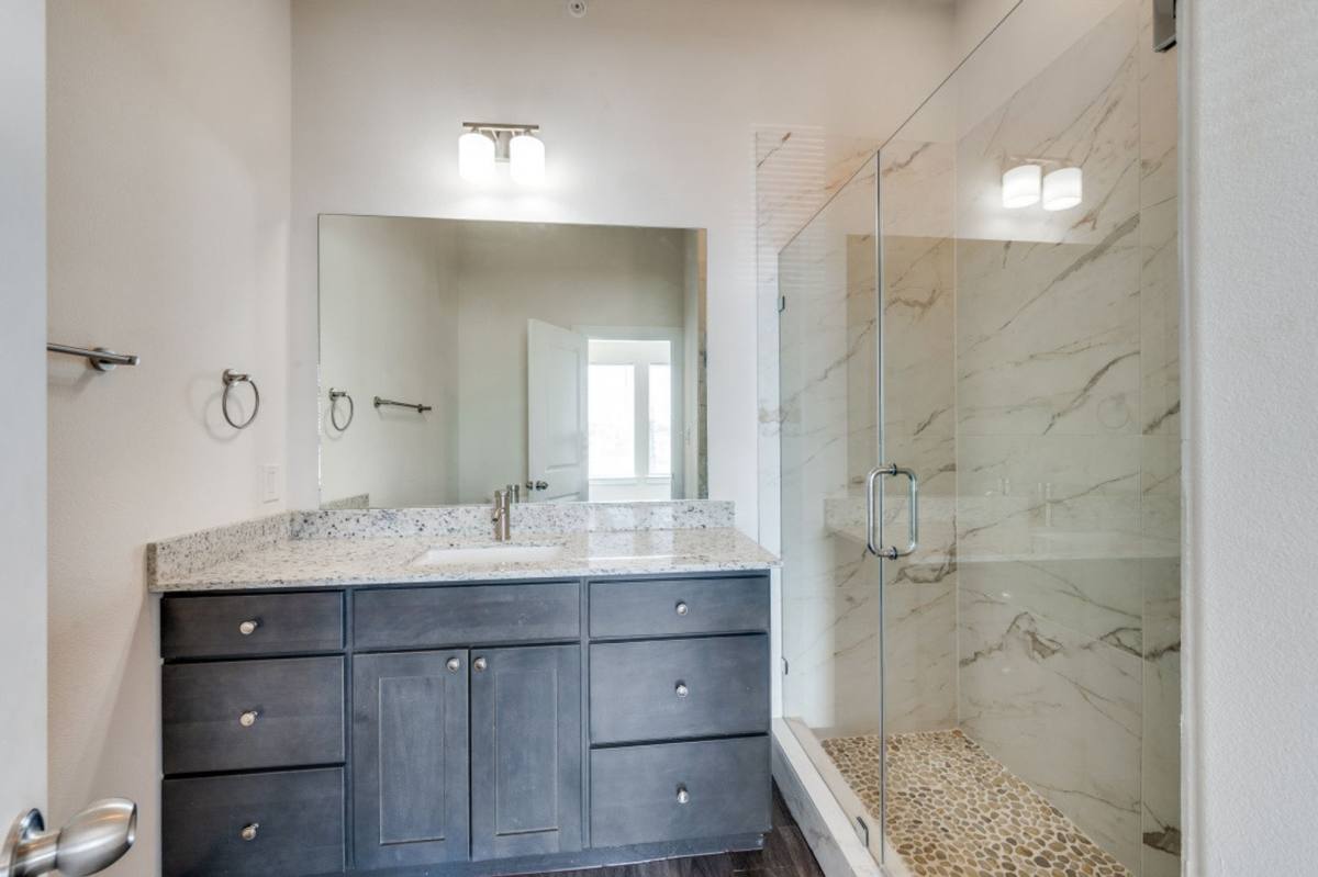 Townhouse for rent at 710 Benge Dr, Arlington, TX 76013