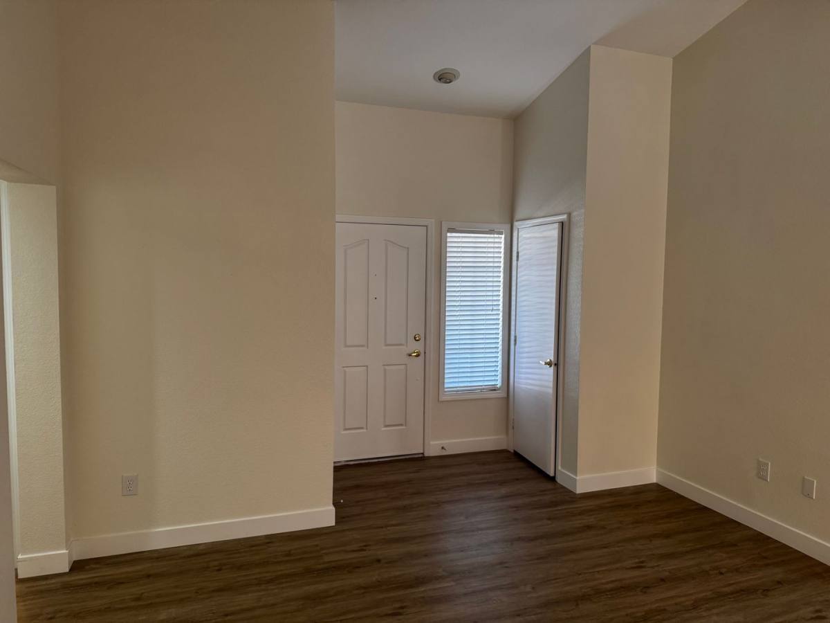 House for rent at 2533 Tumble Brook Dr, Las Vegas, NV 89134