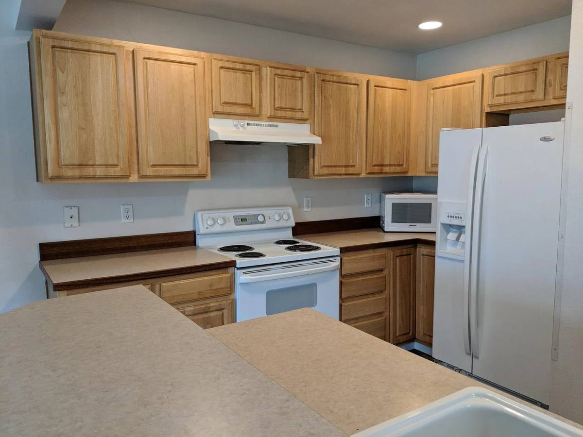 Apartment for rent at 2809 186th St E, Tacoma, WA 98445
