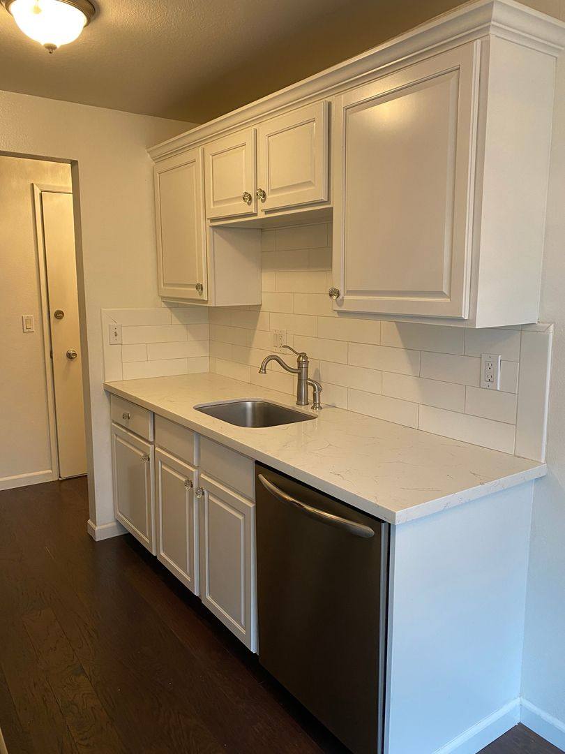 Apartment for rent at 615 NW 85th St, Seattle, WA 98117
