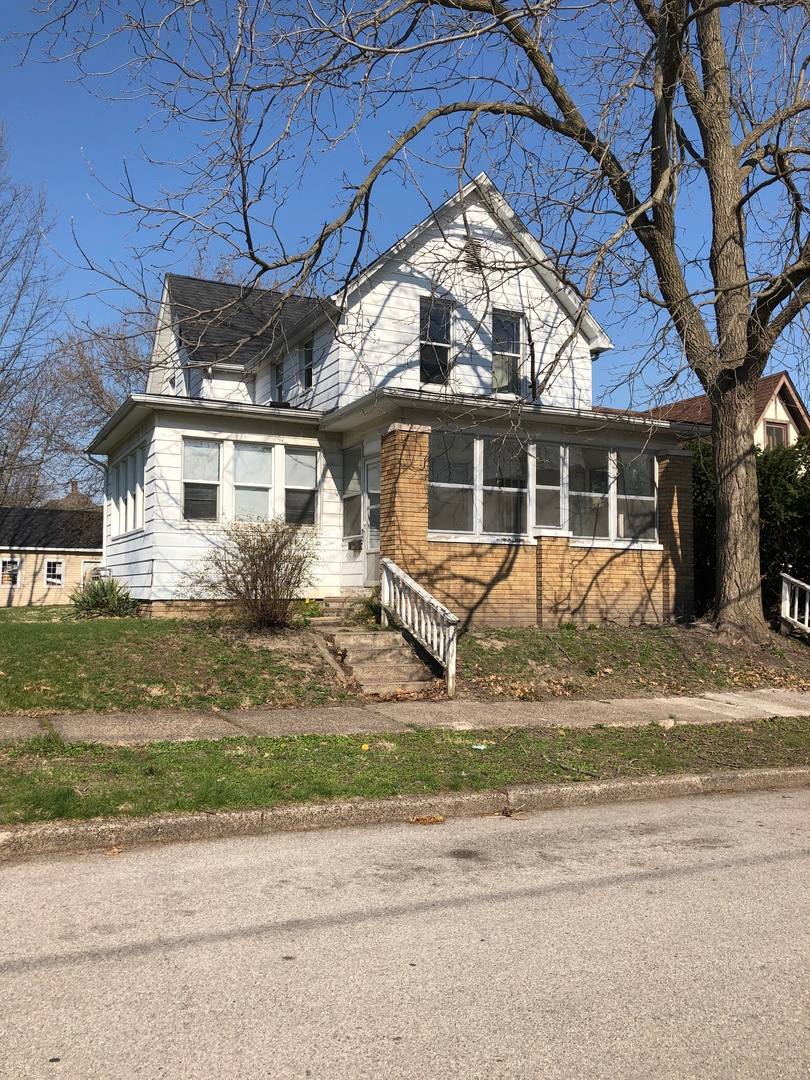 Apartment for rent at 2333 5th St, Moline, IL 61265