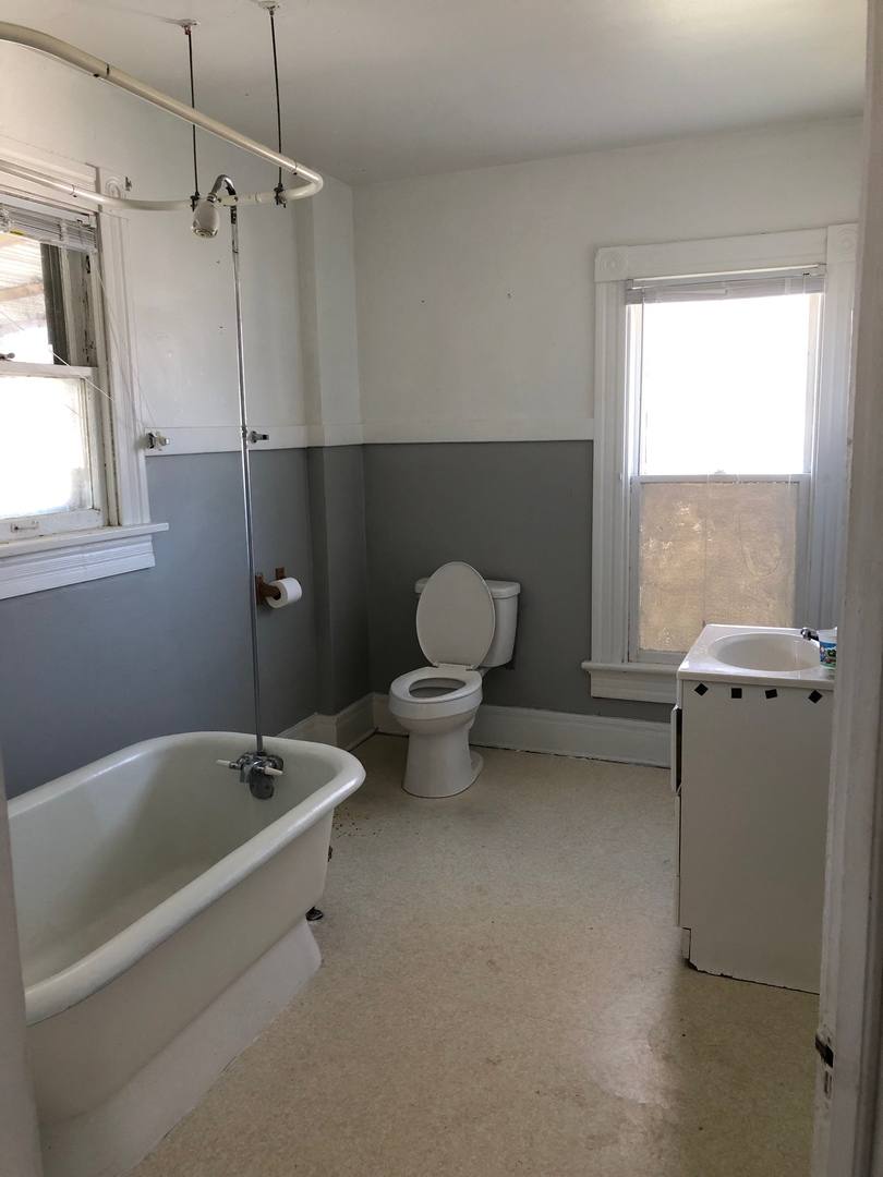 Apartment for rent at 2333 5th St, Moline, IL 61265