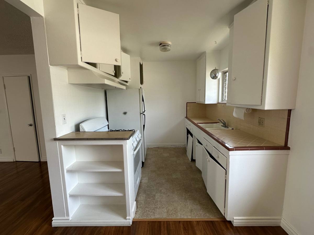Apartment for rent at 920 N Spaulding Ave, Los Angeles, CA 90046