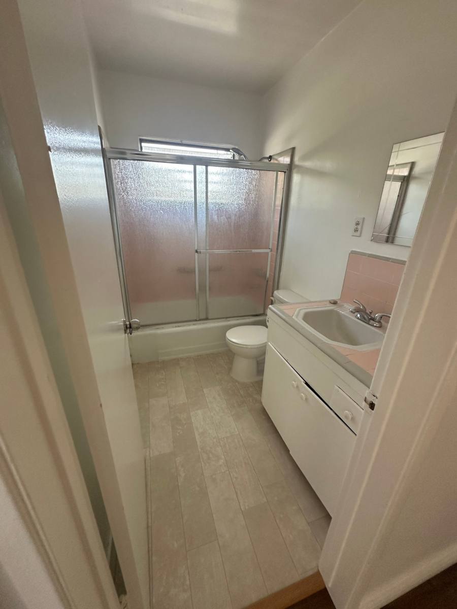 Apartment for rent at 920 N Spaulding Ave, Los Angeles, CA 90046