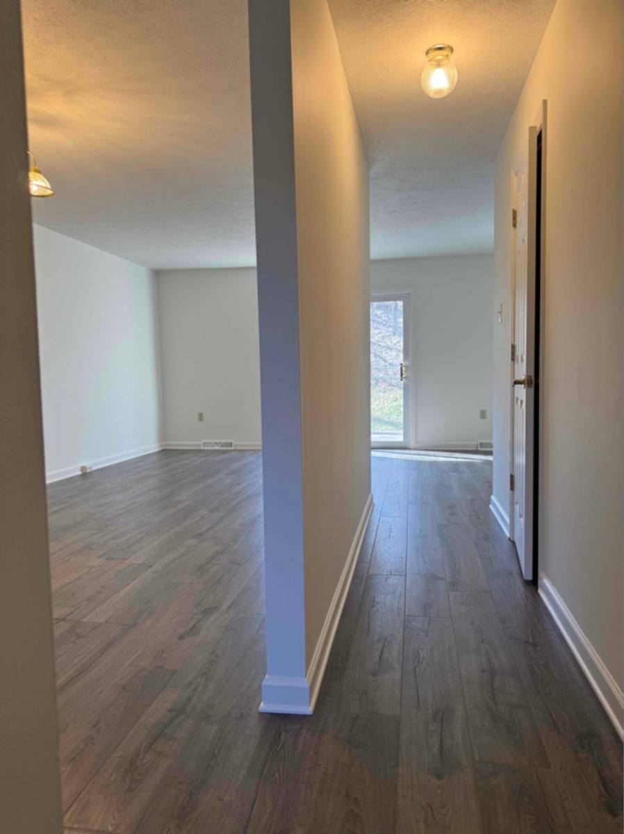 Townhouse for rent at 159 F Londonderry Dr, New Brighton, PA 15066