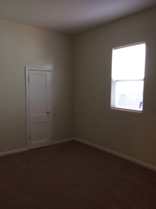 House for rent at 215 NE Paramore St, Topeka, KS 66608