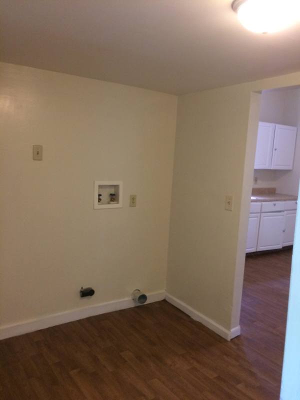 House for rent at 215 NE Paramore St, Topeka, KS 66608