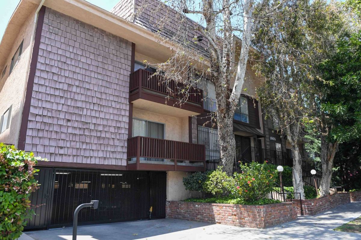 Condo for rent at 1865 Greenfield Ave, Los Angeles, CA 90025