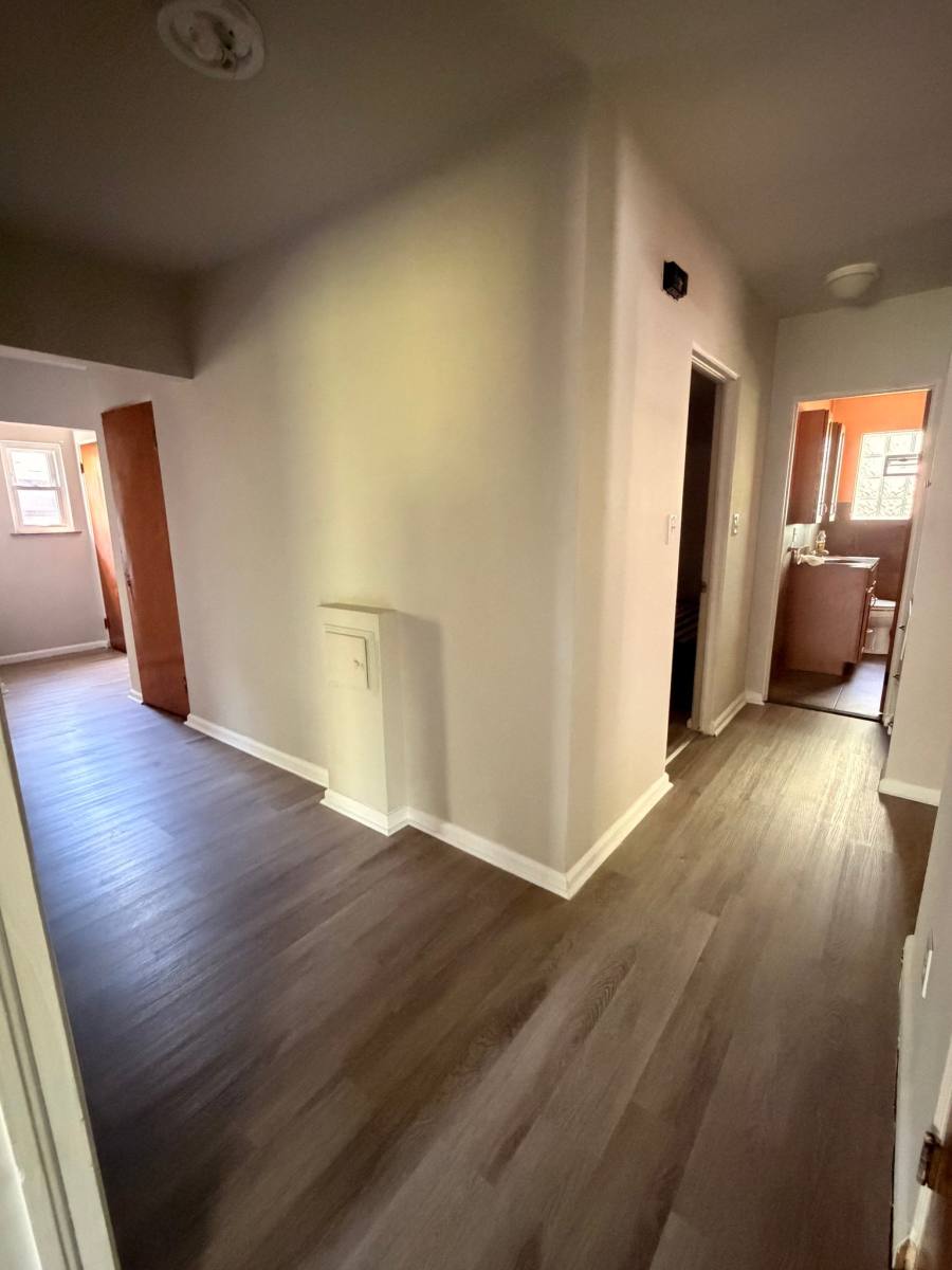 Apartment for rent at 554-556 Madera Ave, Youngstown, OH 44504