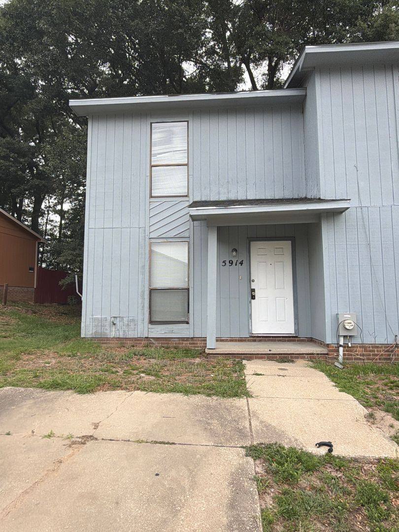 House for rent at 5914 Aftonshire Dr, Fayetteville, NC 28304