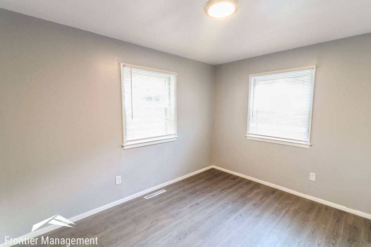 Apartment for rent at 919 N 11th St, Manhattan, KS 66502