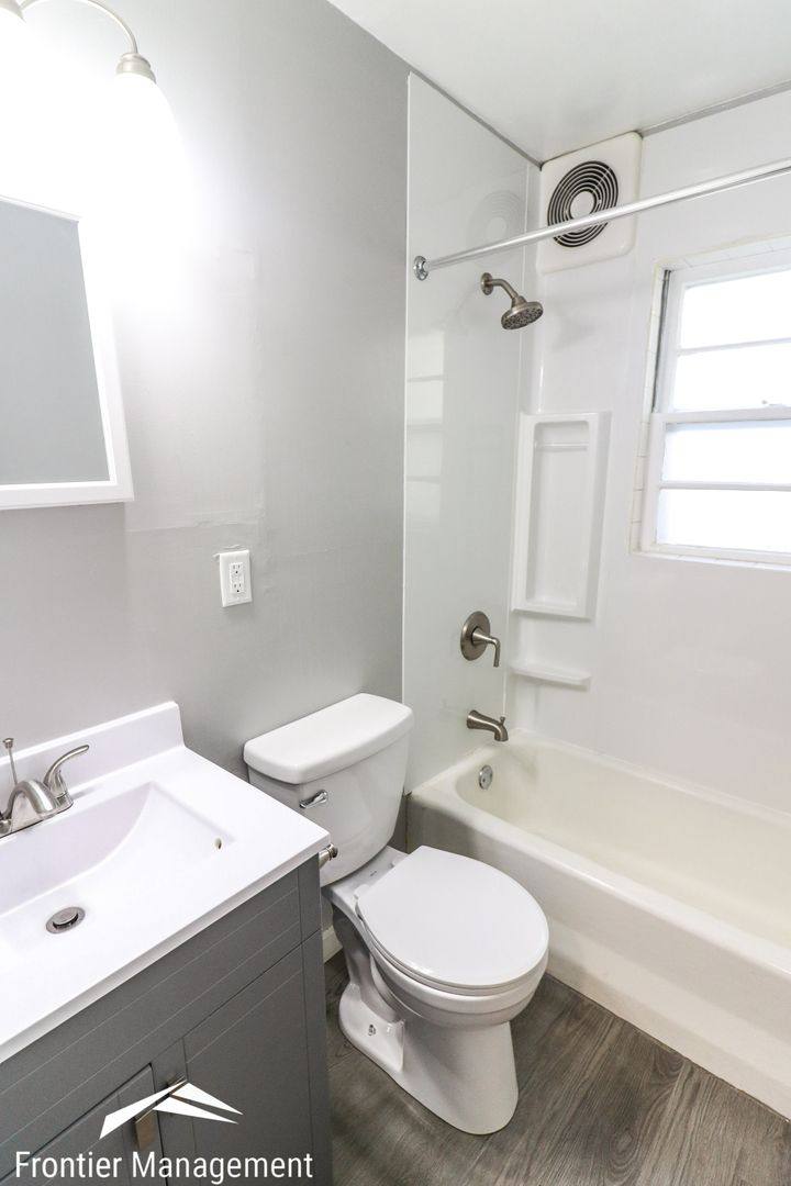 Apartment for rent at 919 N 11th St, Manhattan, KS 66502