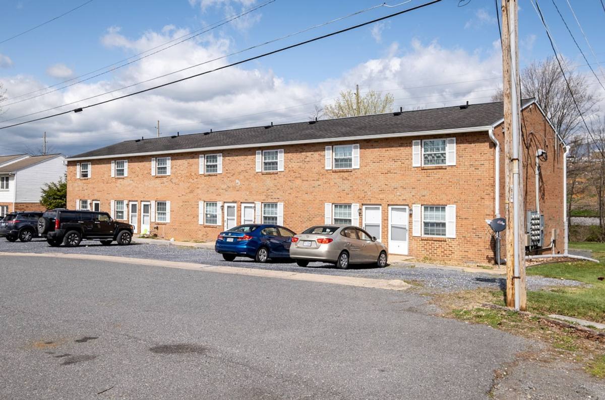 Apartment for rent at 91 Dutch Mill Court #M, Harrisonburg, VA 22801