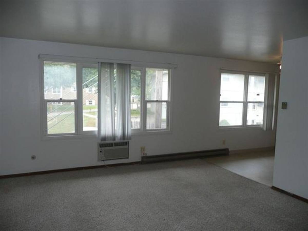 Apartment for rent at 3304 Sun Valley Terrace, Rockford, IL 61103