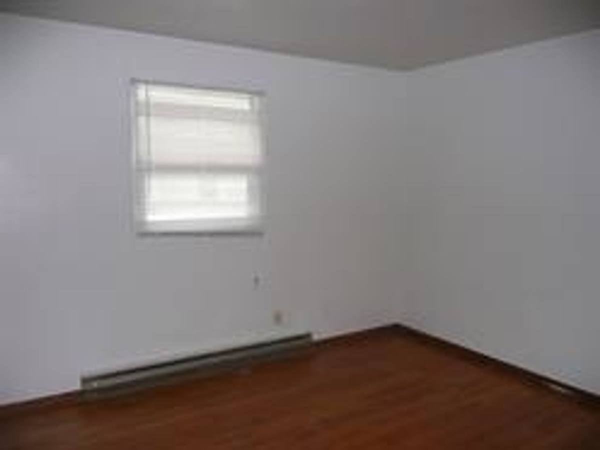 Apartment for rent at 3304 Sun Valley Terrace, Rockford, IL 61103