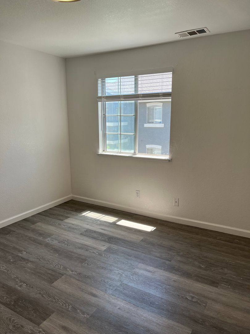 Apartment for rent at 1757 Richland Ave, Ceres, CA 95307