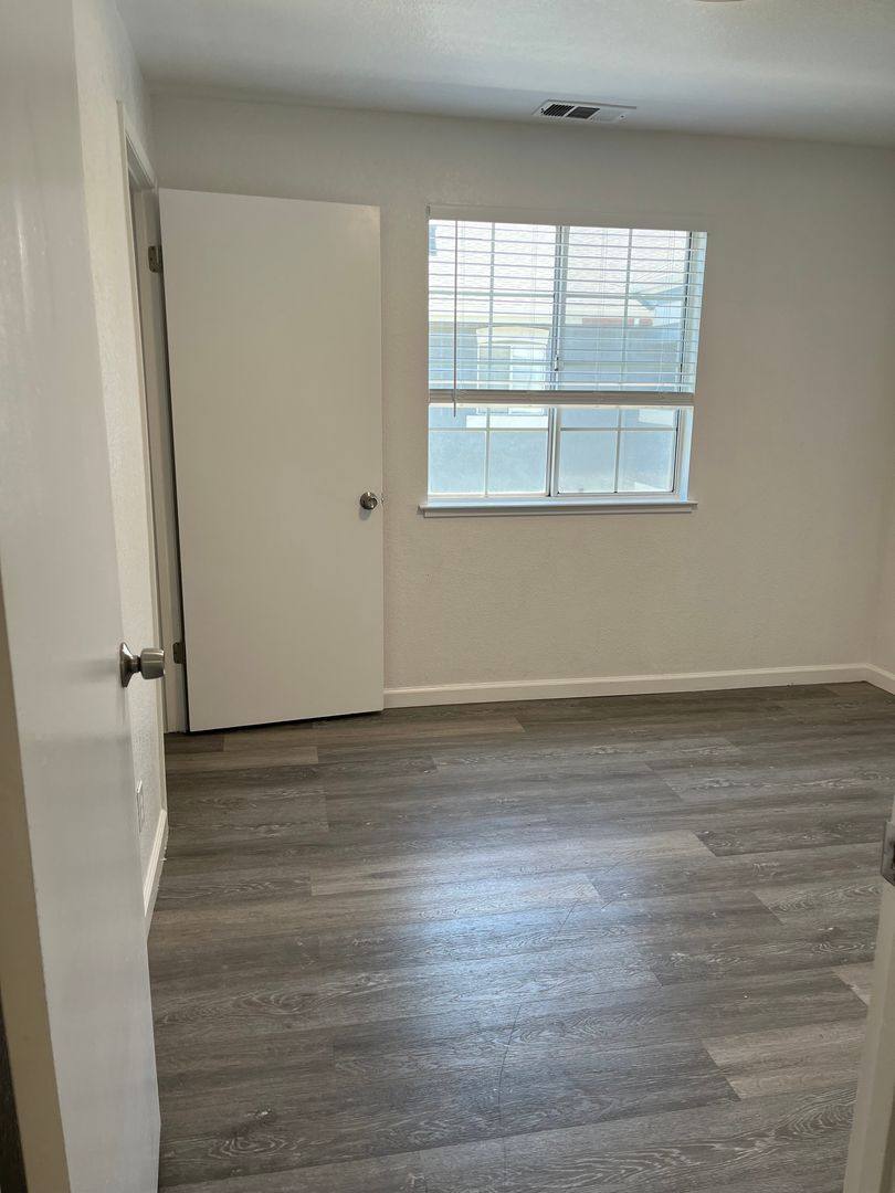 Apartment for rent at 1757 Richland Ave, Ceres, CA 95307