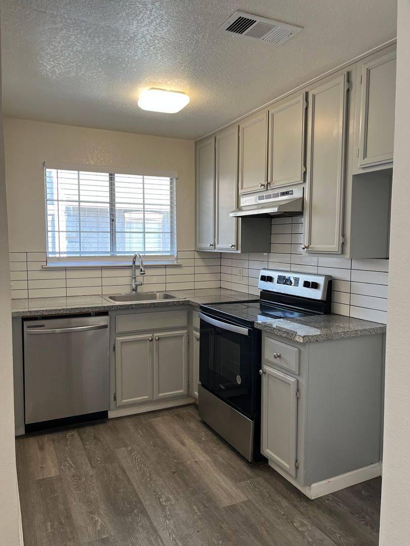 Apartment for rent at 1757 Richland Ave, Ceres, CA 95307
