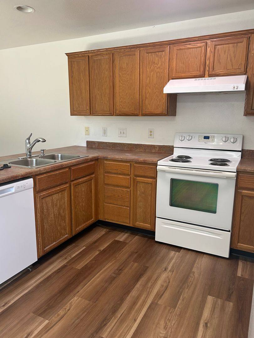 Apartment for rent at 2162 Crater Lake Ave, Medford, OR 97504