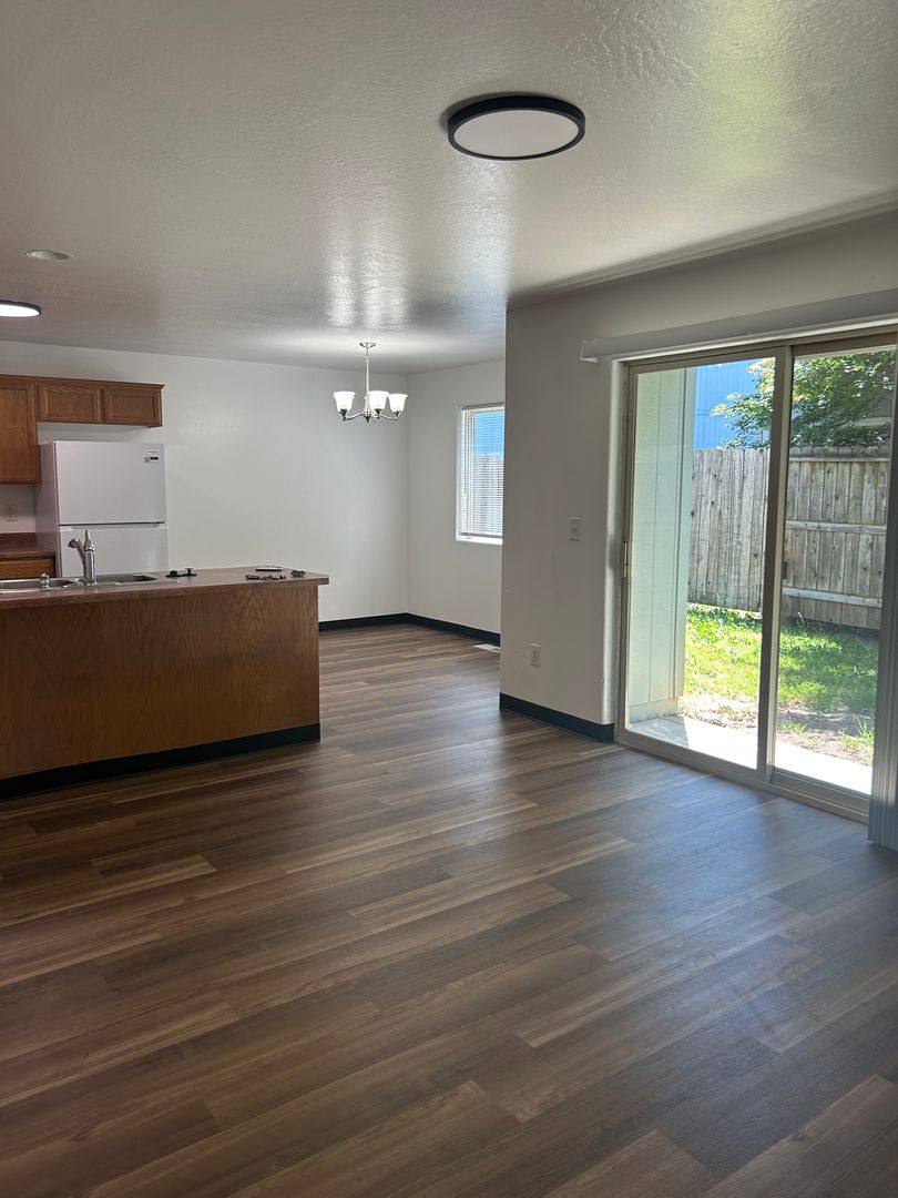 Apartment for rent at 2162 Crater Lake Ave, Medford, OR 97504