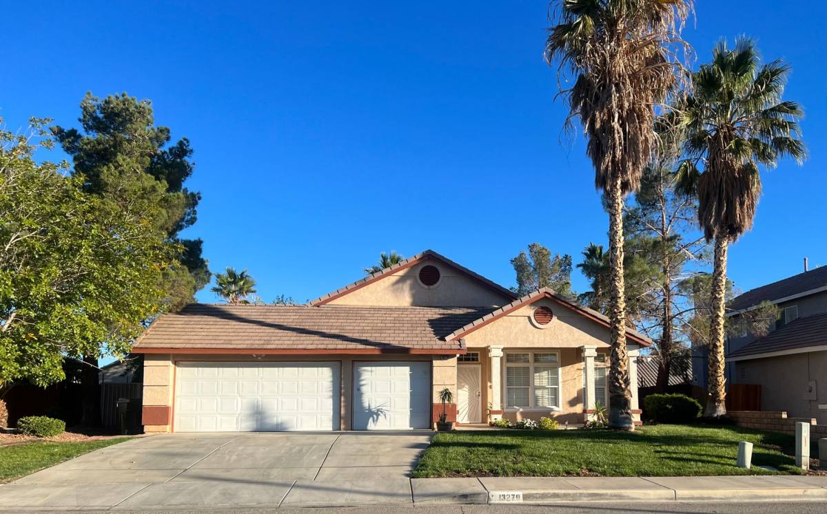 House for rent at 13278 Luna Rd, Victorville, CA 92392