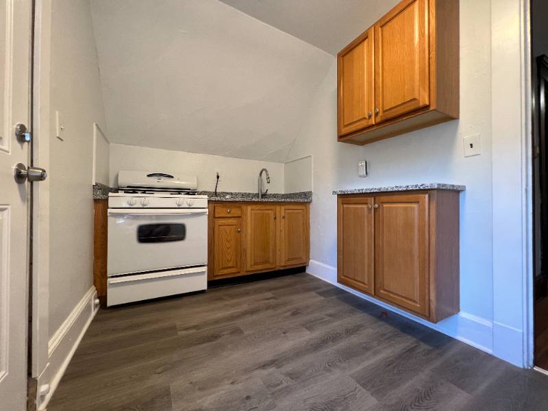 Apartment for rent at 739 Whitney Ave #3, New Haven, CT 06511