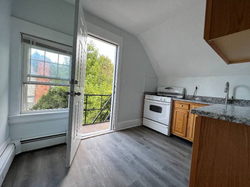 Apartment for rent at 739 Whitney Ave #3, New Haven, CT 06511