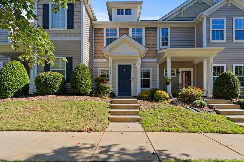 Townhouse for rent at 15270 Crossing Gate Dr, Cornelius, NC 28031