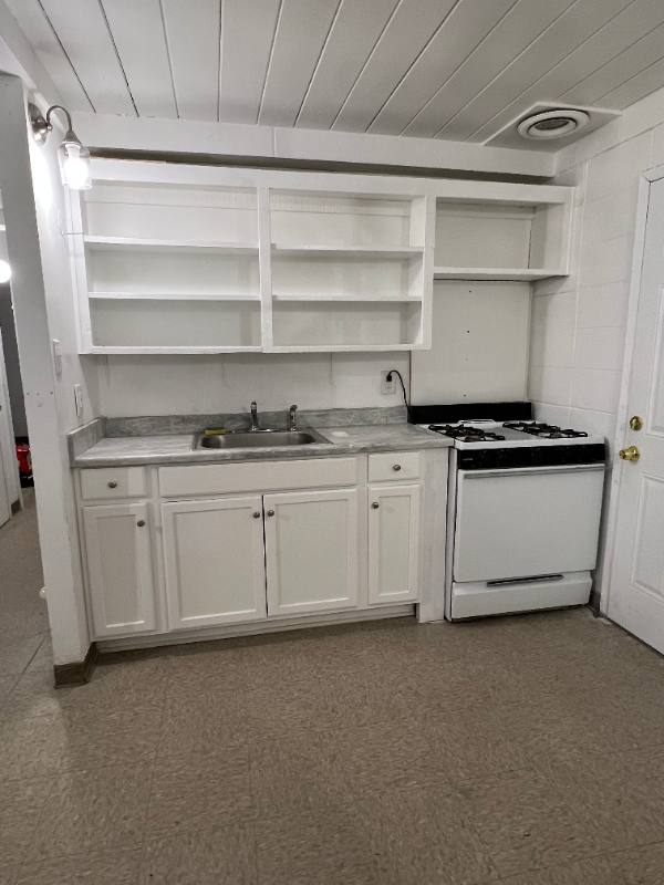 Apartment for rent at 927 S Thorne Ave, Fresno, CA 93706