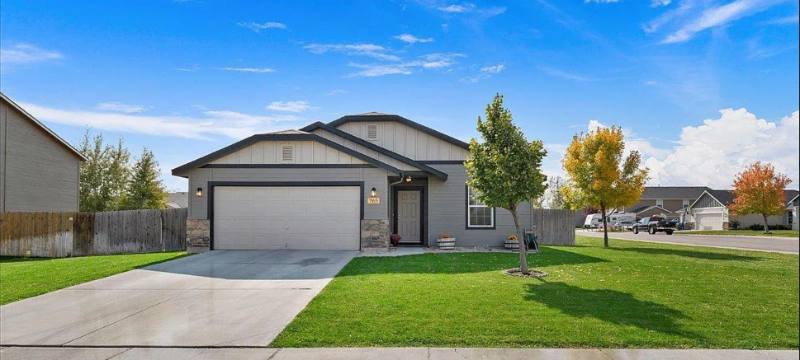 House for rent at 765 SW Portal, Mountain Home, ID 83647