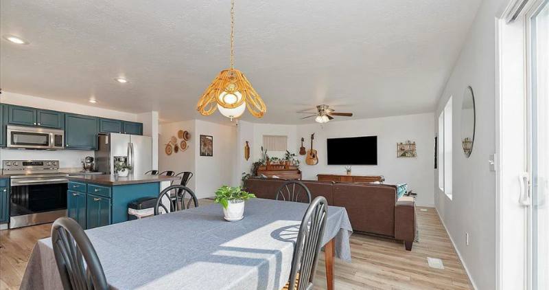 House for rent at 765 SW Portal, Mountain Home, ID 83647