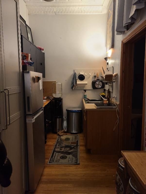 House for rent at 2024 W Chicago Ave #1F, Chicago, IL 60622