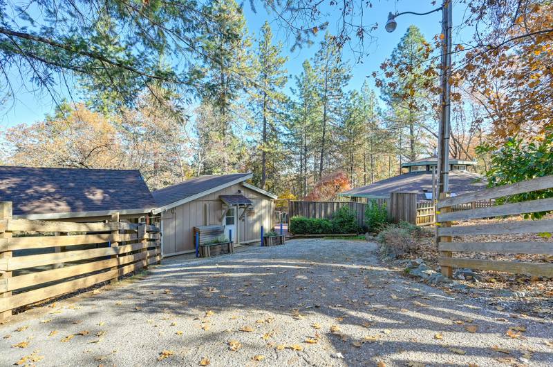 House for rent at 19813 Casa Loma Dr #CASITA, Grass Valley, CA 95945
