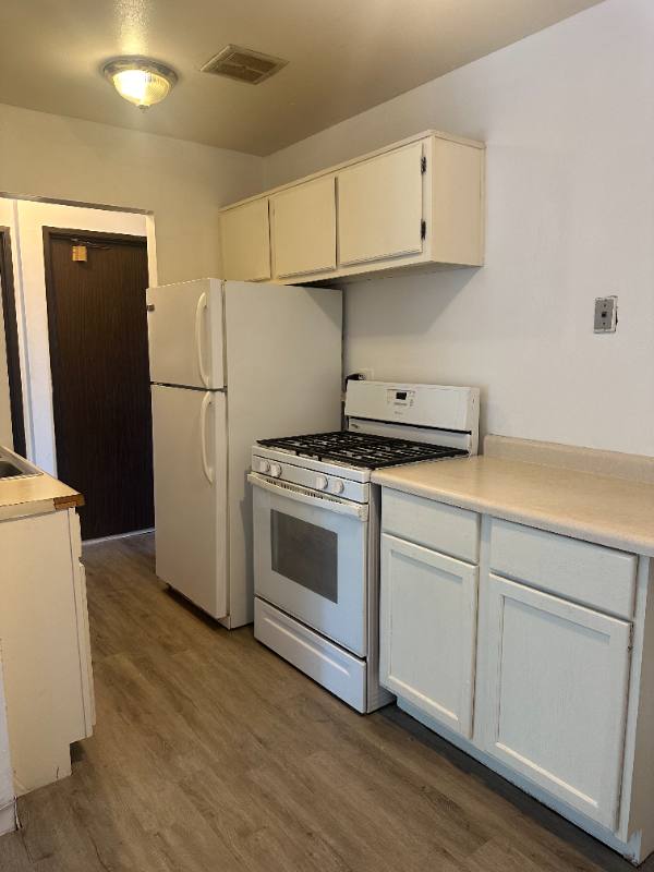 Apartment for rent at 363 W Hawthorne Circle #5, Mount Prospect, IL 60056