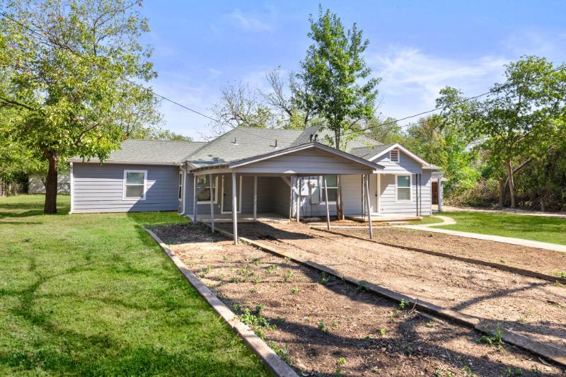 Apartment for rent at 133 W 13th Ave #B, Belton, TX 76513