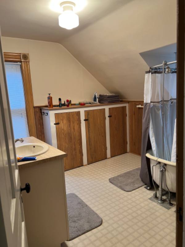 Apartment for rent at 515 Minor Ave #2, Kalamazoo, MI 49008