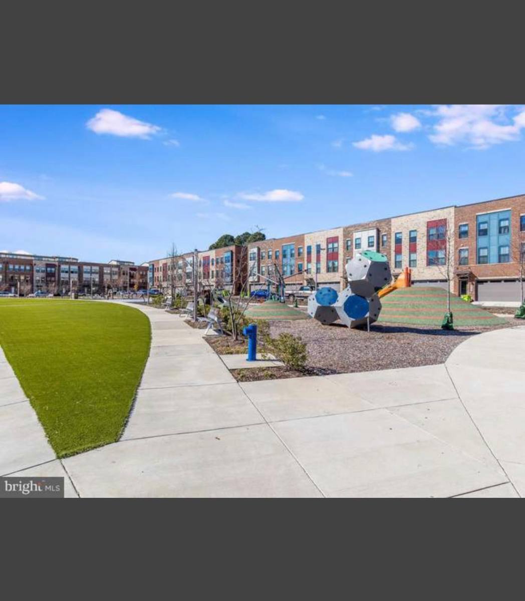 Townhouse for rent at 2821 Evansgreen, Suitland, MD 20746