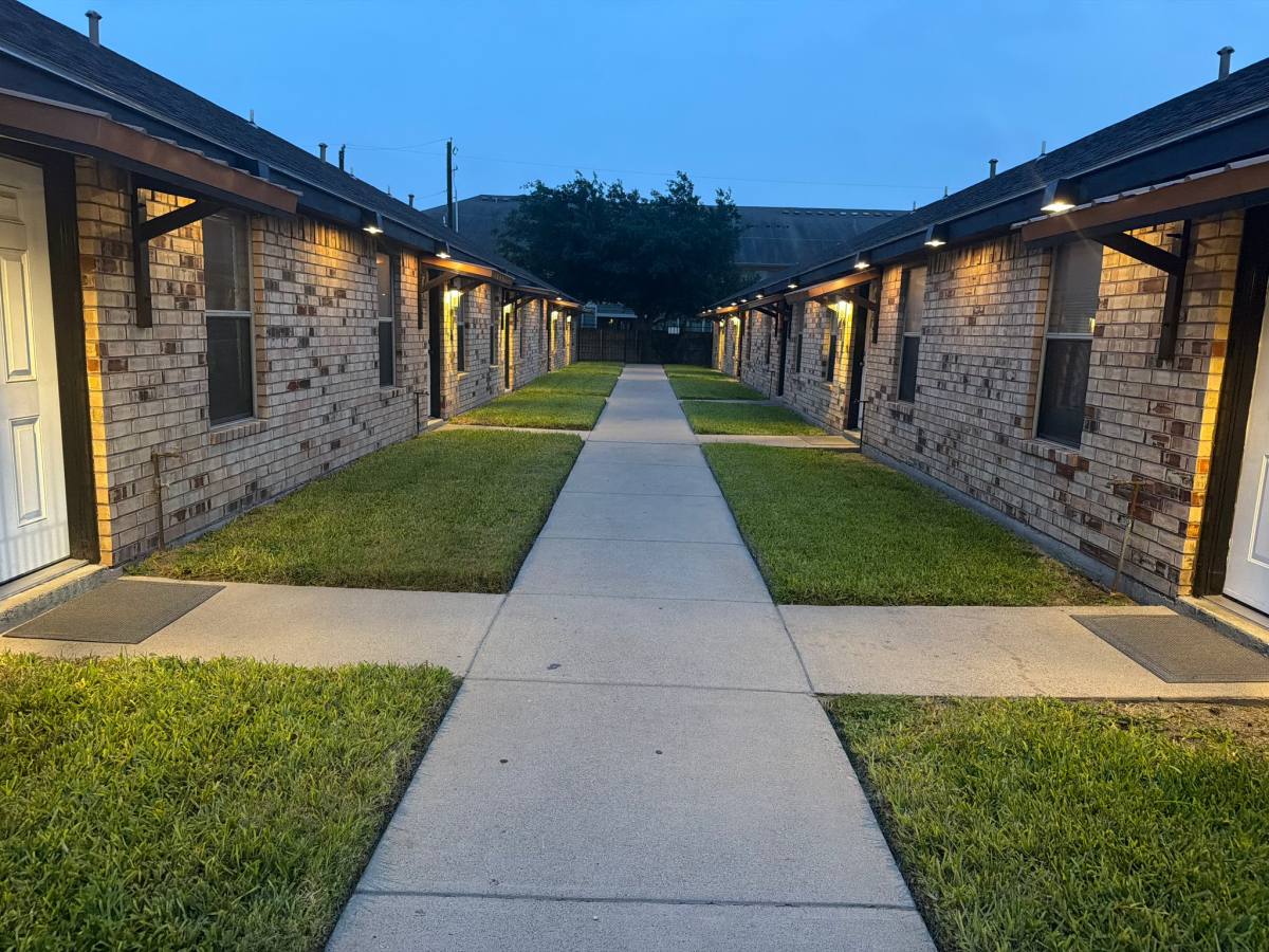 Apartment for rent at 618 San Antonio Ave #1, Mission, TX 78572