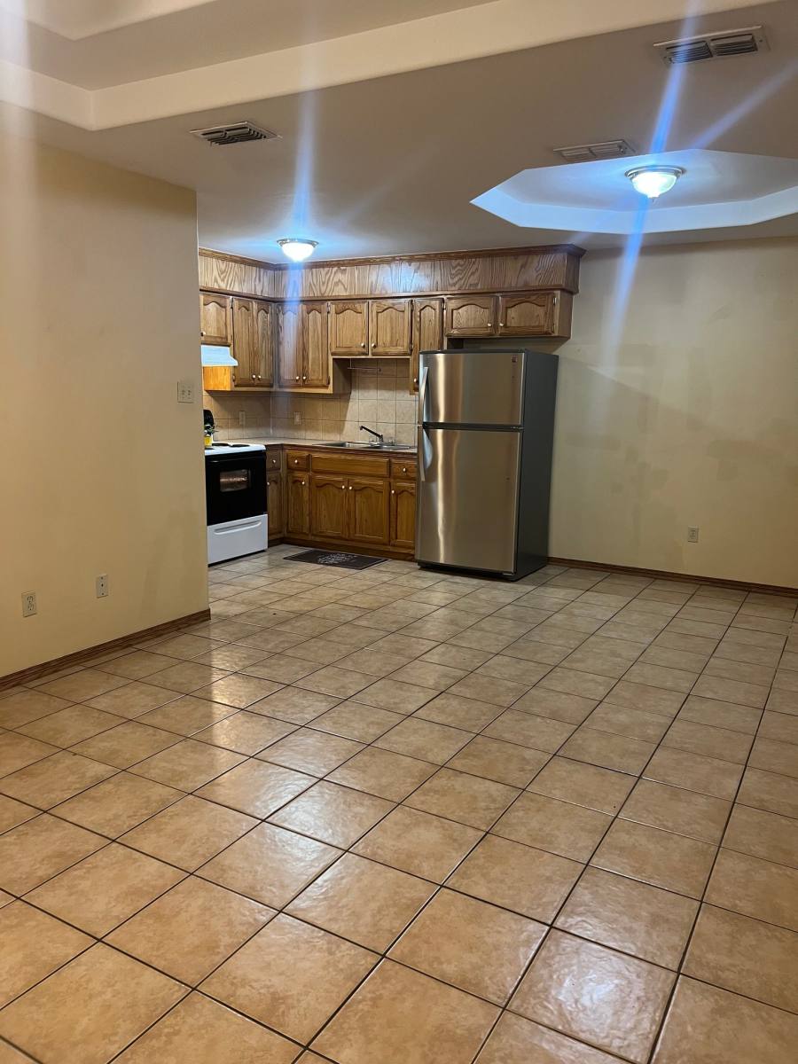 Apartment for rent at 618 San Antonio Ave #1, Mission, TX 78572