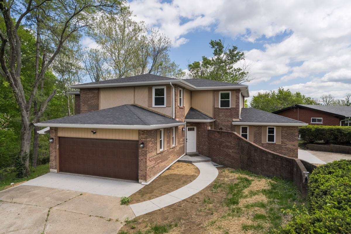 Townhouse for rent at 10 Kennedy Court #B, Florence, KY 41042