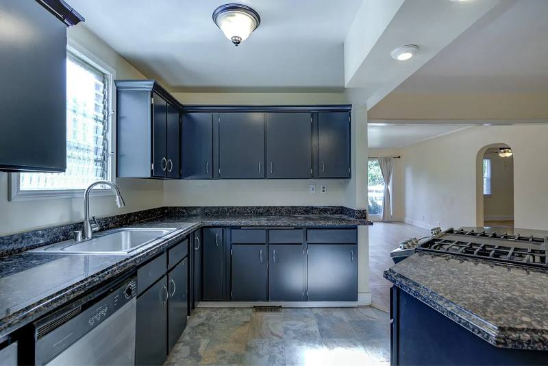 House for rent at 1333 Chestnut St, Redding, CA 96001