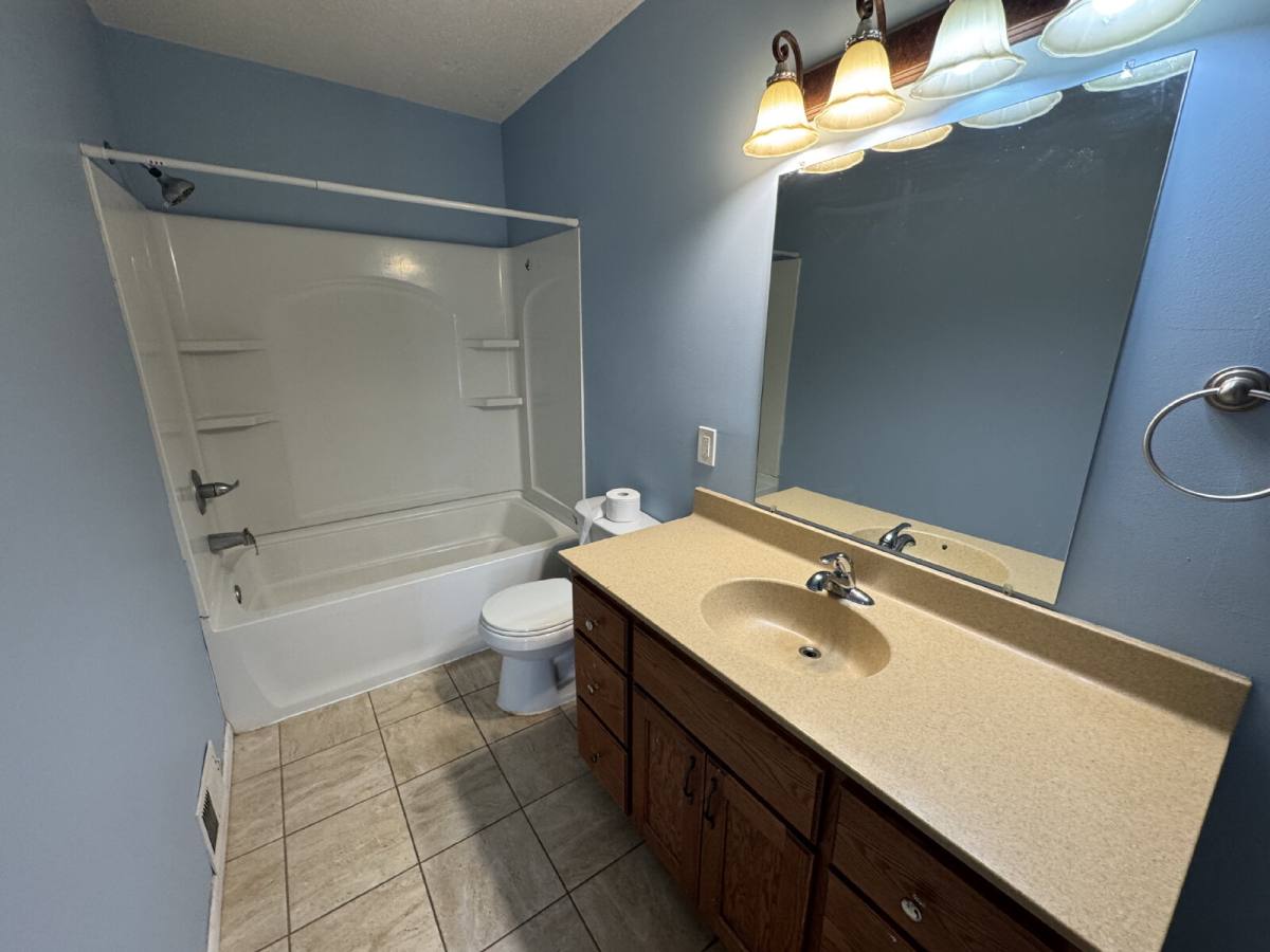 Townhouse for rent at 1518 Park Ave, Minneapolis, MN 55404