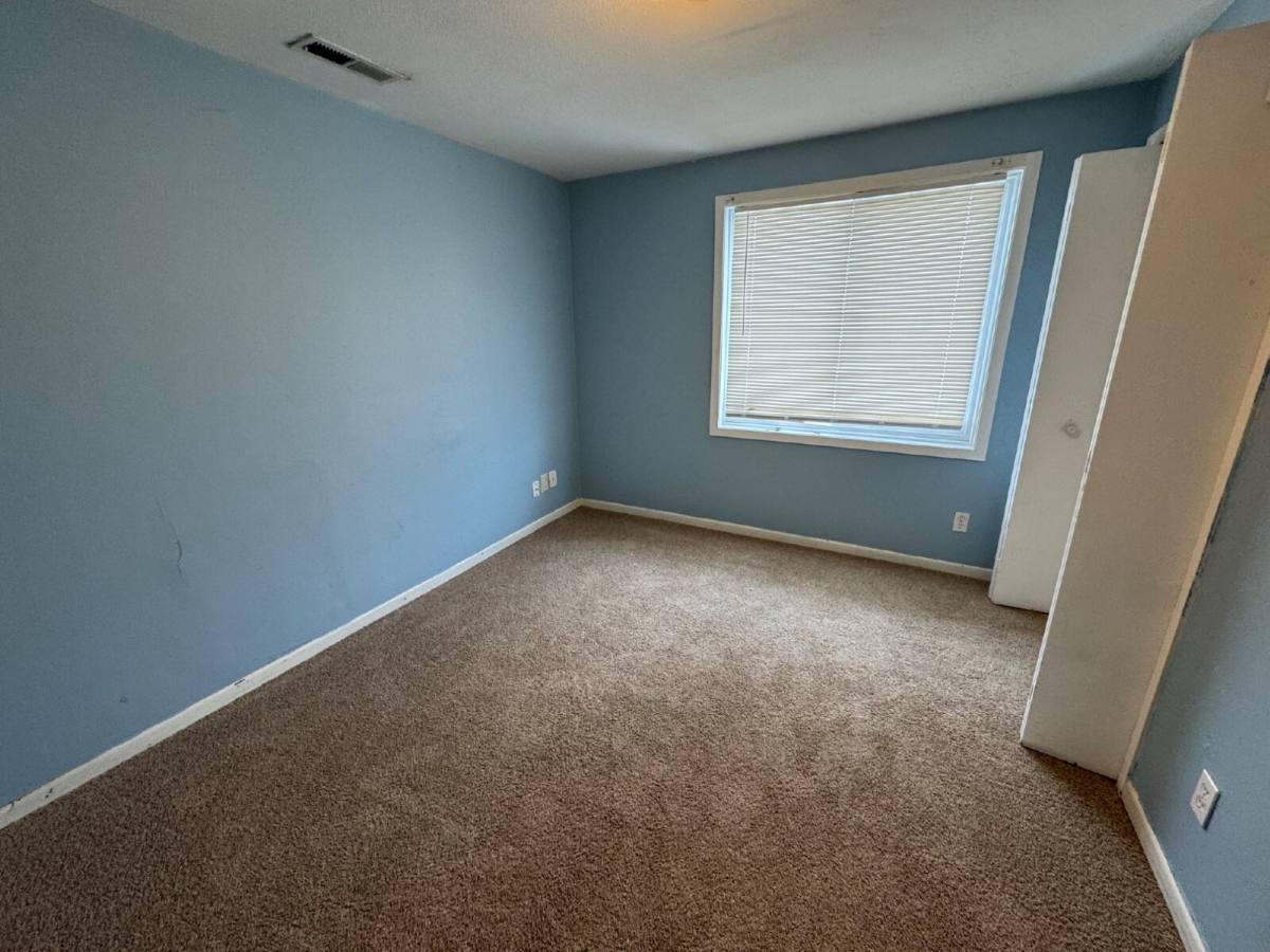 Townhouse for rent at 1518 Park Ave, Minneapolis, MN 55404