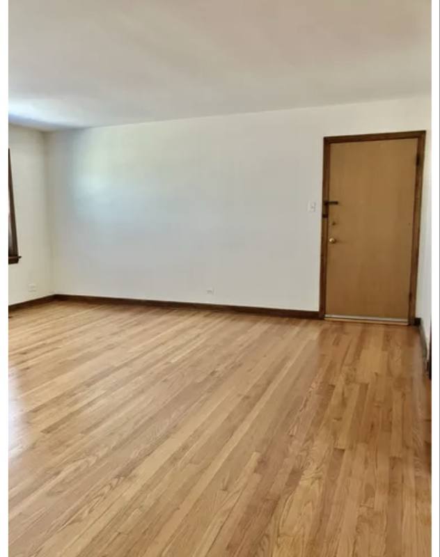 Apartment for rent at 1345 S Mannheim Rd #1S, Westchester, IL 60154